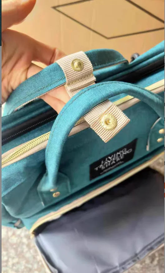 Living Traveling Share